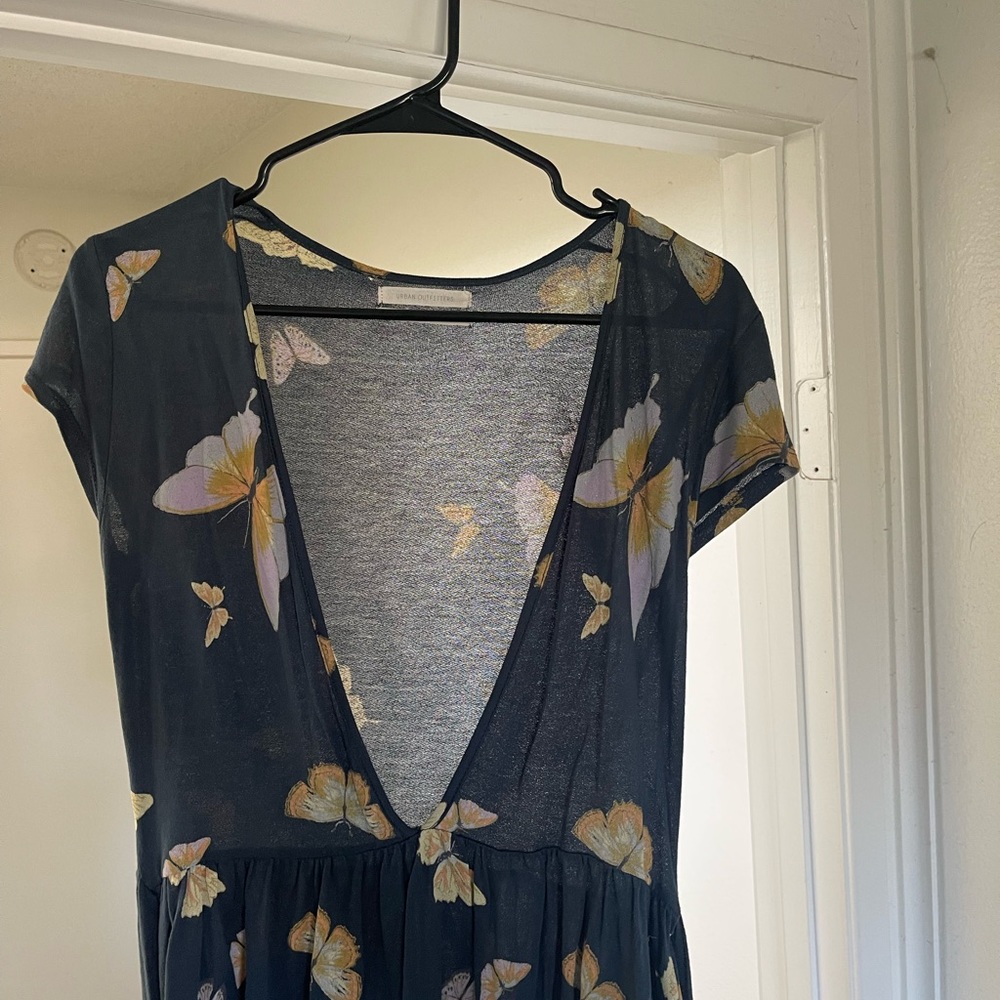 Butterfly pattern blouse - Picture 2 of 4